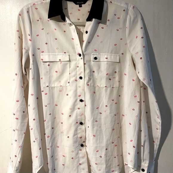 Adorable blouse - Picture 1 of 3